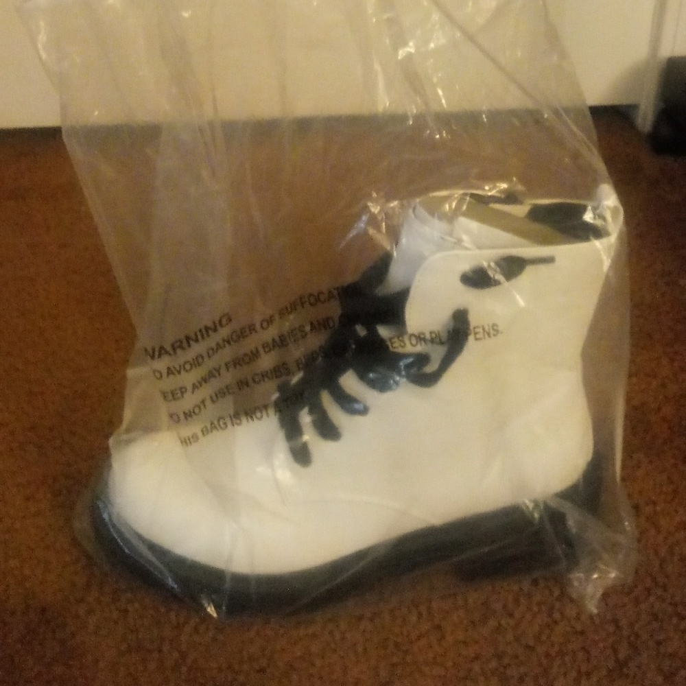 White combat bootie